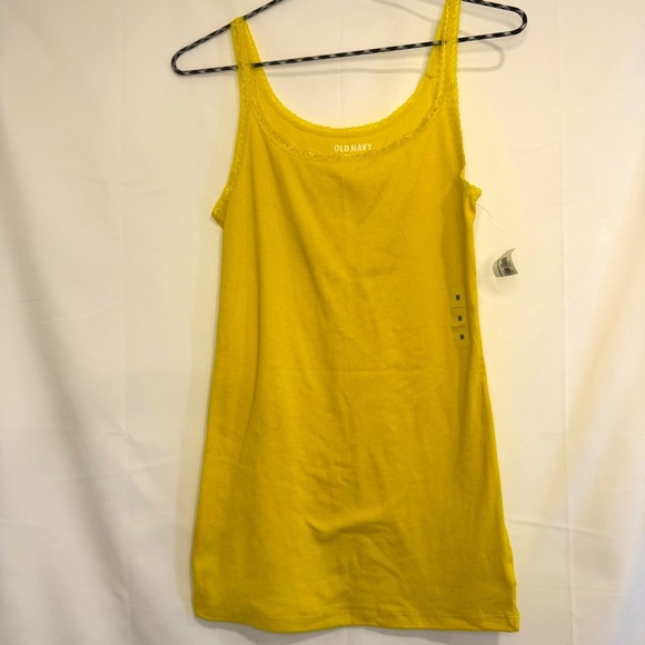 Old Navy NWT Yellow Tank Top With Lace Accents Size Medium - Picture 1 of 5